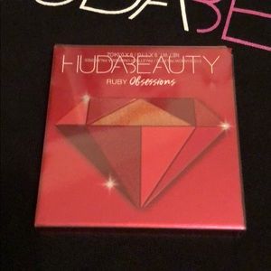 Huda Beauty Ruby Obsessions